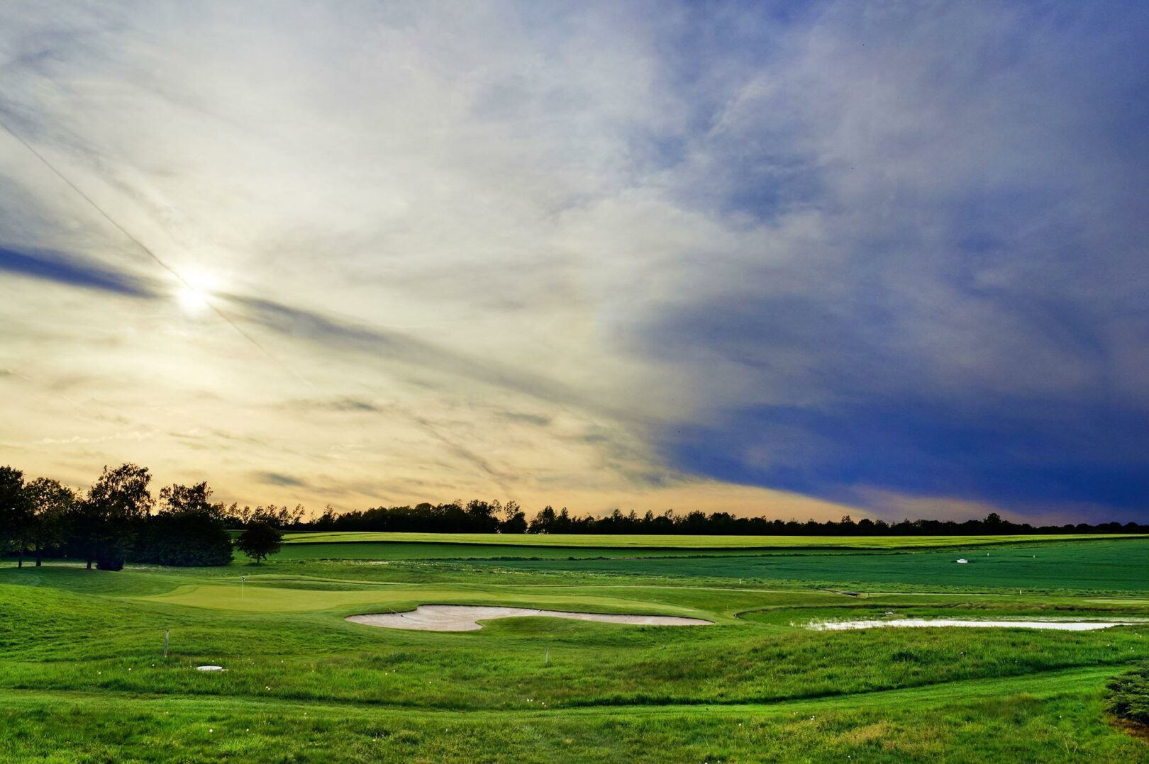 Golf de Rigenée: Een uitzonderlijke baan met charmante accommodatie in de buurt